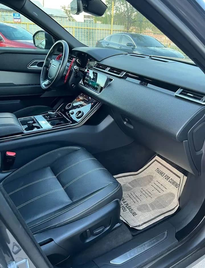 Land Rover Range Rover Velar 2024
